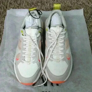 NWT Zara Size 8 Athletic Style Shoes